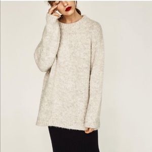 ACCEPTING REASONABLE OFFERS: Zara Women Soft Knit Oversized Sweater